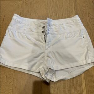 White Refuge Jean shorts size 14